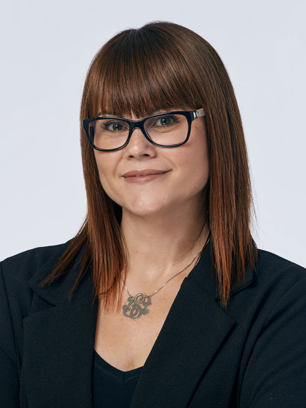 Portrait image of Samantha - Colorist at the Chicago Salon