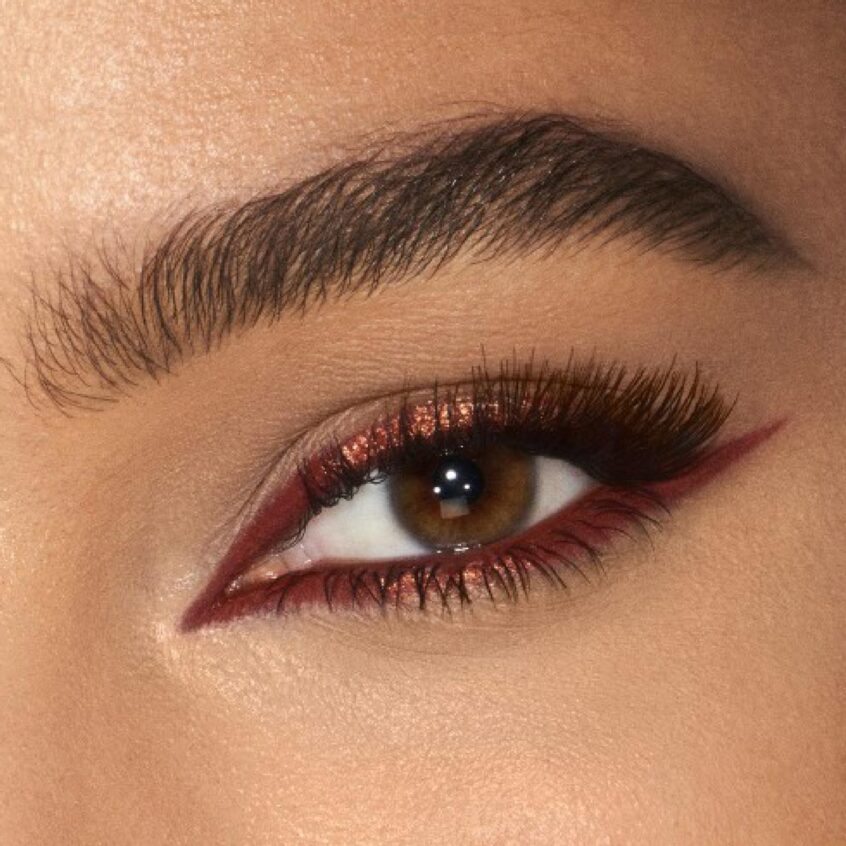 These White Eyeliner Makeup Looks For Fall Will Refresh Your Moody Beauty  Routine